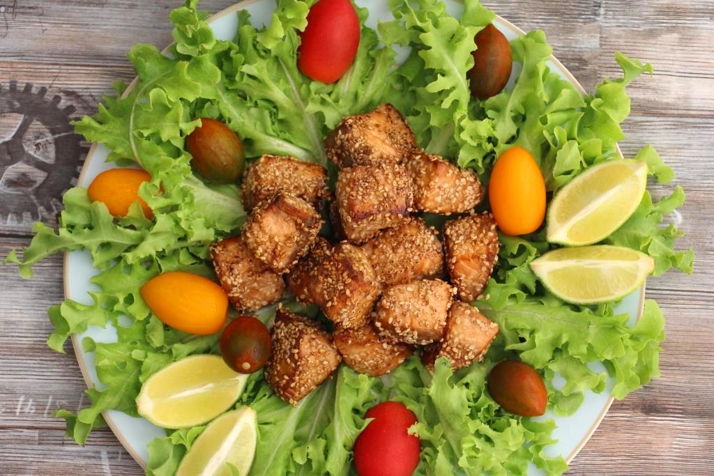 Лосось в кунжуте