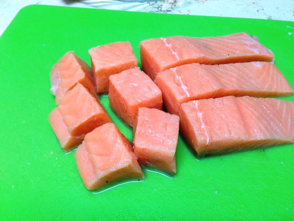 Лосось в кунжуте