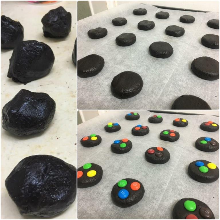 Шоколадное печенье с M&M's