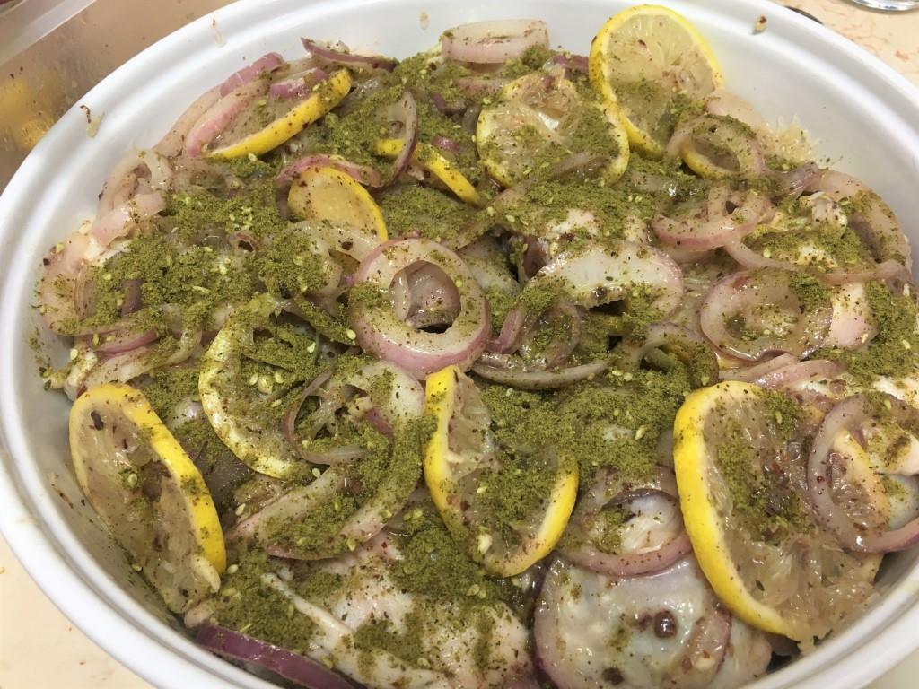 Курица с лимоном, сумахом и заатаром