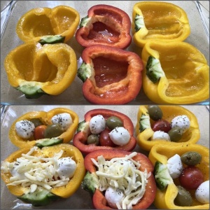 Запеченные половинки перца с сырно-овощной начинкой