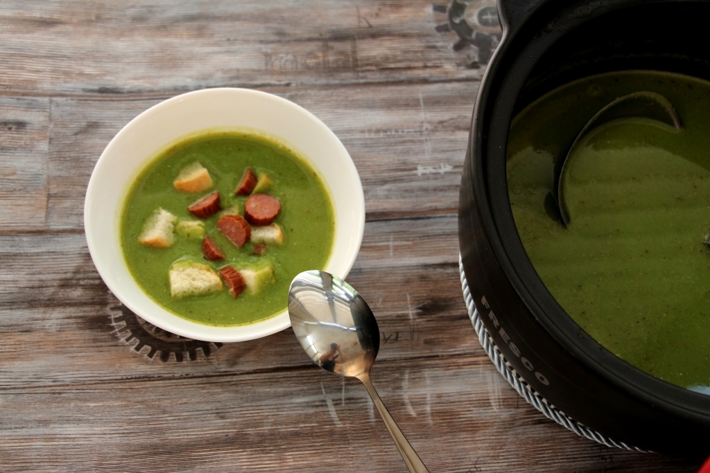 Суп-пюре из зеленого горошка