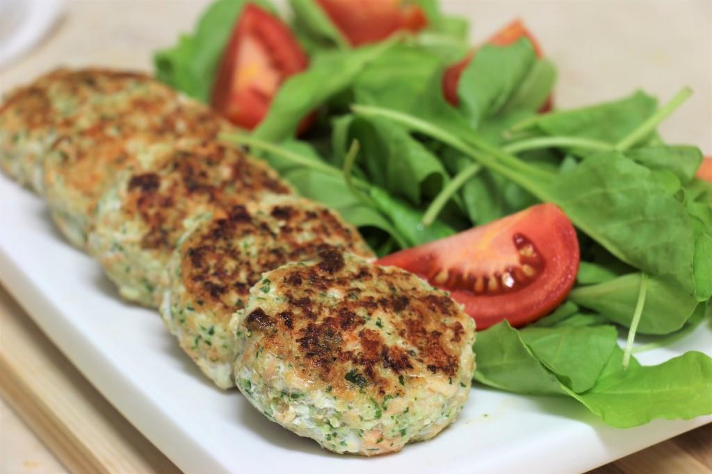 Рубленые котлеты из лосося