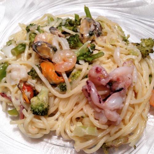 Паста с морепродуктами и брокколи