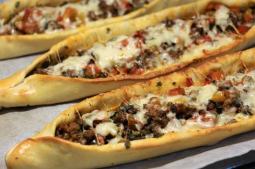 Пиде с мясом и овощами