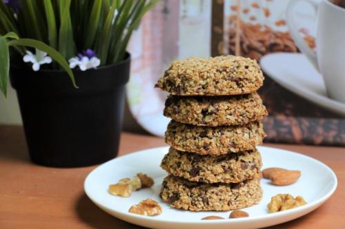 Ореховое печенье с овсянкой и шоколадом