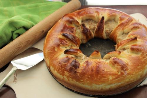Сдобный пирог с тунцом