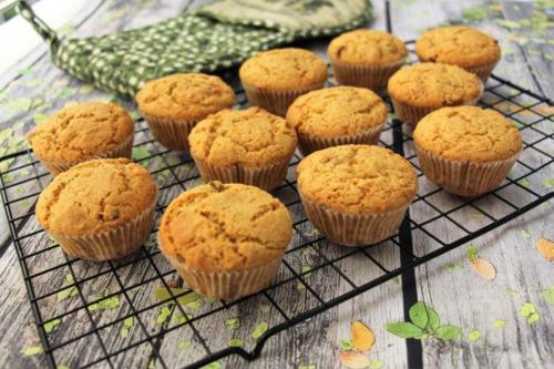 Медовые маффины с изюмом