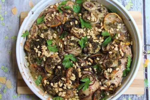 Курица с лимоном, сумахом и заатаром