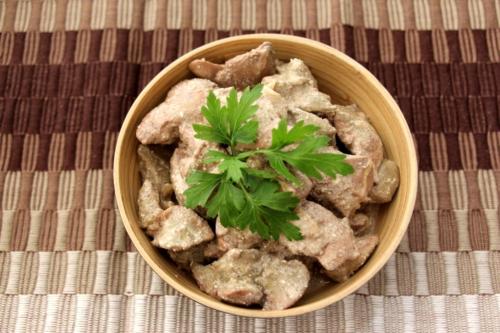 Куриная печень в сметане