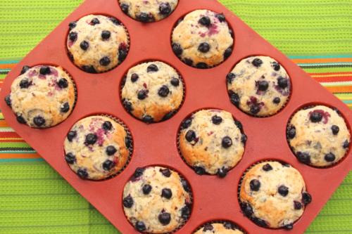 Маффины с черной смородиной и рикоттой