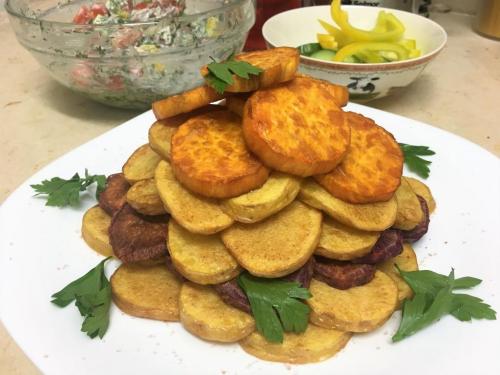 Ломтики картошки жареные во фритюре