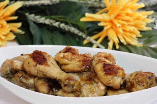 Курица тушеная с луком без масла