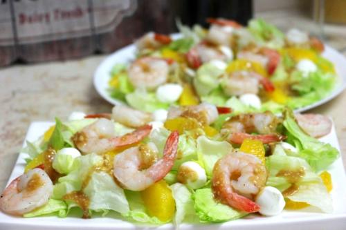 Салат с креветками и апельсинами