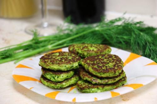 Оладьи из брокколи с сыром