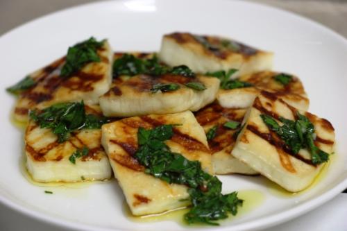 Закуска из сыра халуми