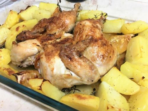 Цыпленок с лимоном, тимьяном и картошкой