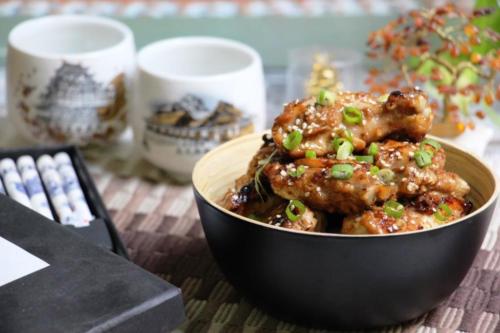 Куриные крылышки в устричном соусе