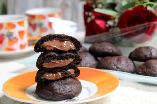 Шоколадное печенье с начинкой из нутеллы