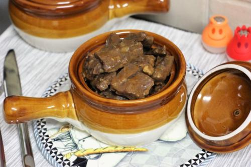 Говяжье сердце, тушенное с паприкой