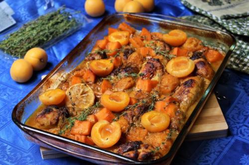Куриные ножки, запеченные с абрикосами и бататом