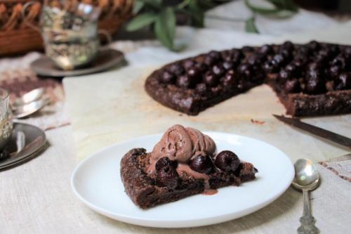 Шоколадная галета с вишнями