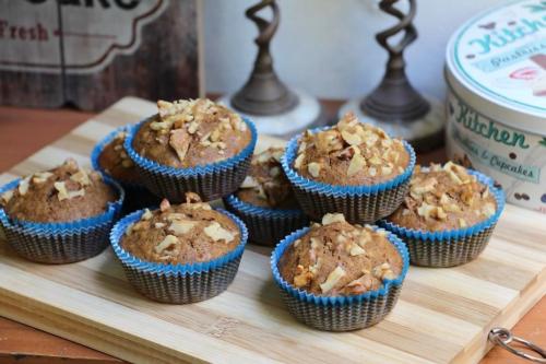 Финиковые маффины с грецкими орехами