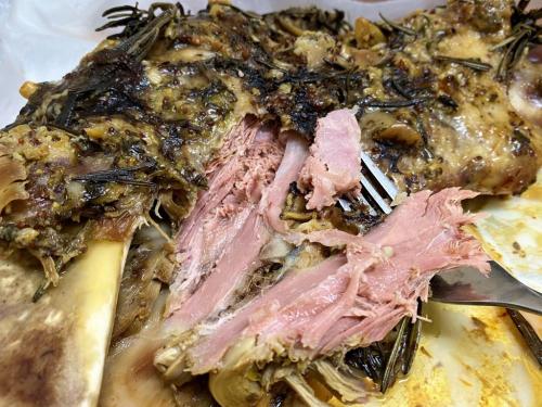 Нога ягненка, запеченная в духовке