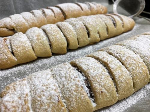 Рулеты с финиковой пастой