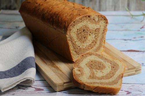 Спиральный хлеб из спельты